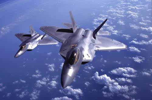 美国确定不卖F-22 日本被迫“改装旧战机”