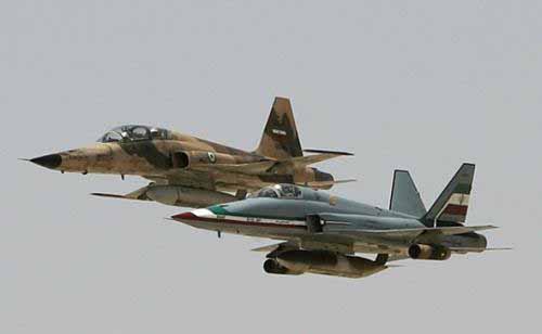 伊朗国产战斗机图片